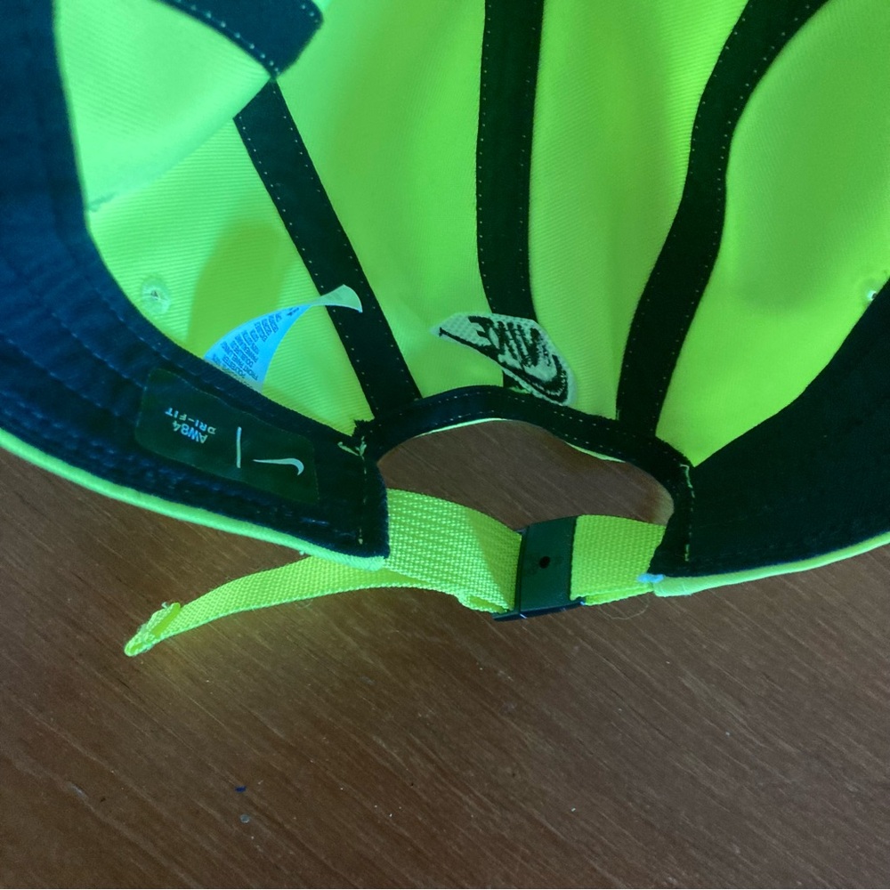 Rare Nike Challenge Court Fluorescent Green Cap with Logo Patch, unworn - Picture 2 of 7